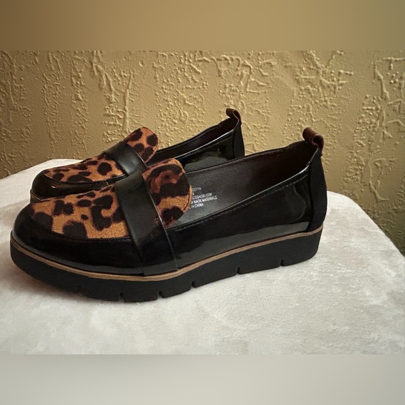 Leopard/patent loafer, Sophia Taylor - Picture 9 of 11